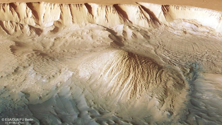 Tithonium Chasma Perspective View