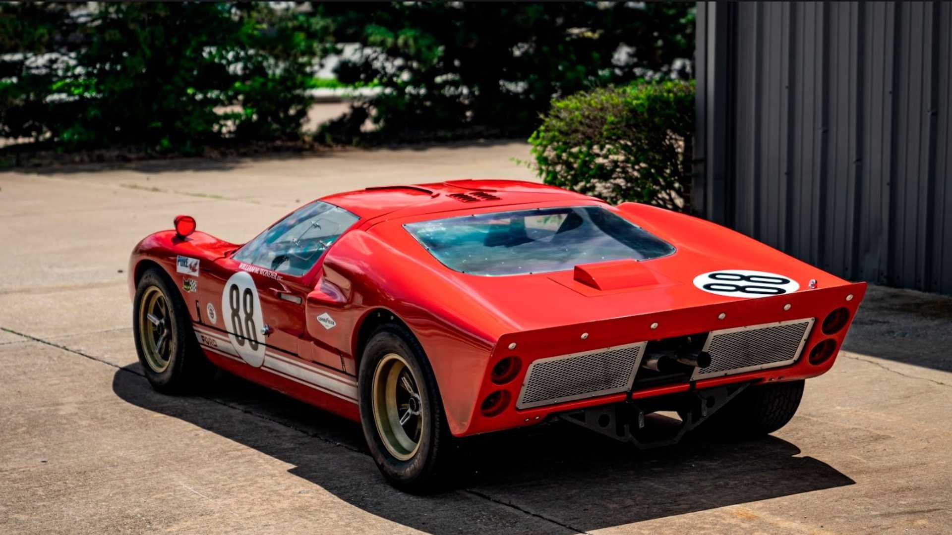 RCR Ford GT40 copy