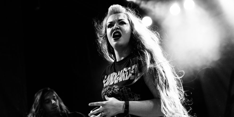 The Agonist - zu interview “Days Before the World Cry” • metal.de