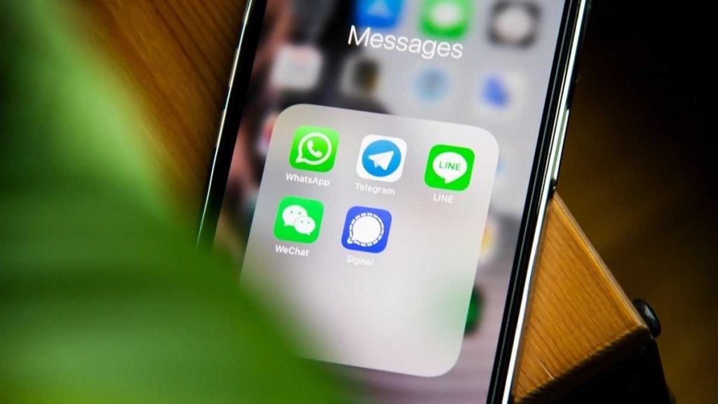 WhatsApp, iMessage : voici les apps de messagerie qui vous espionnent selon le FBI