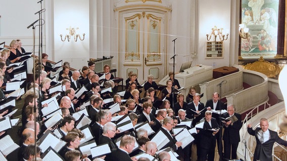 SHMF Festival Choir under the direction of Nicholas Fink © Axel Nickolaus Photo: Erik Nielsen