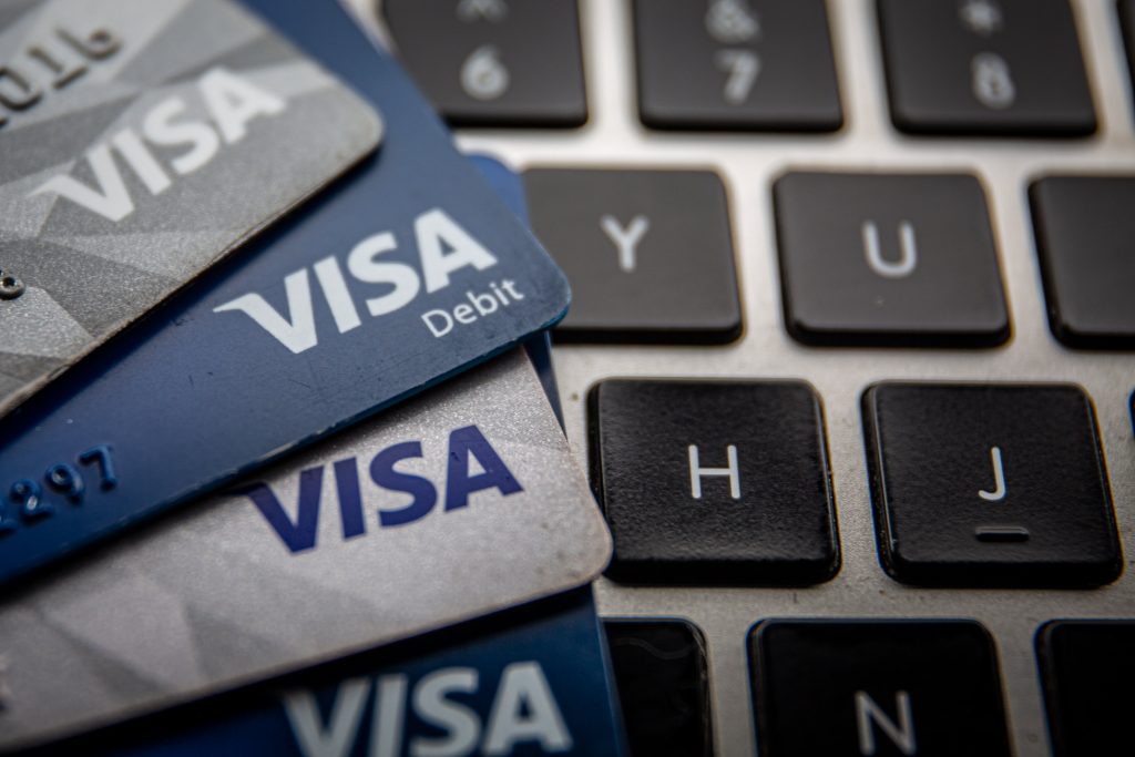 Amazon and Visa reach a global truce on credit card fees