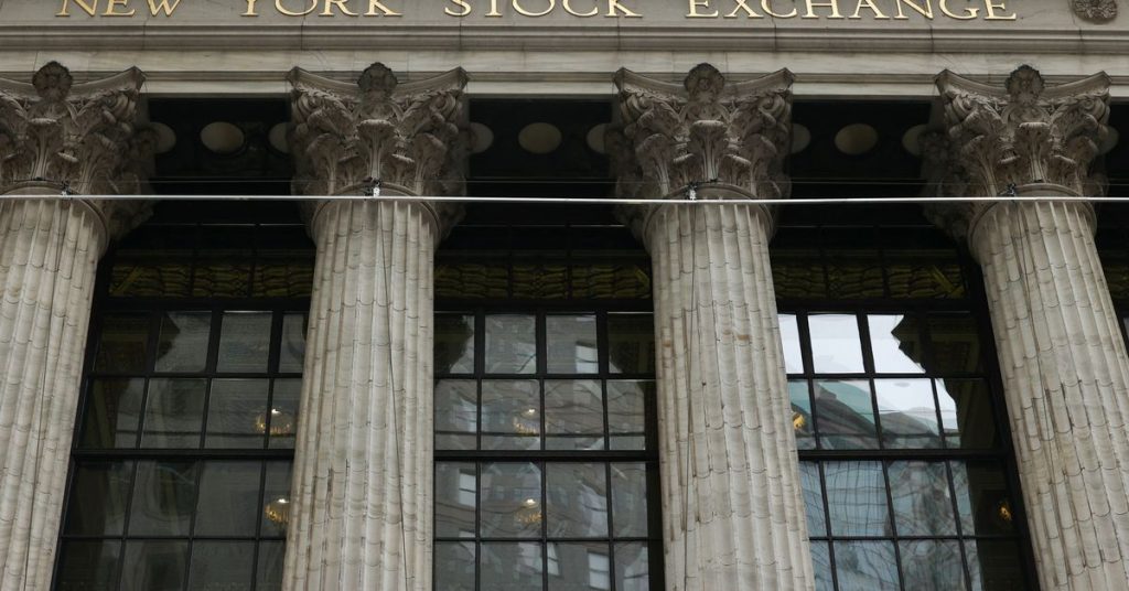 Wall Street rises on the back of big tech banks