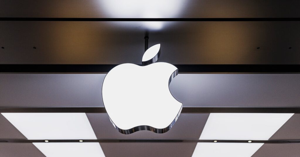 Apple workers at the Maryland Store vote to unite unions, the first of its kind in the US