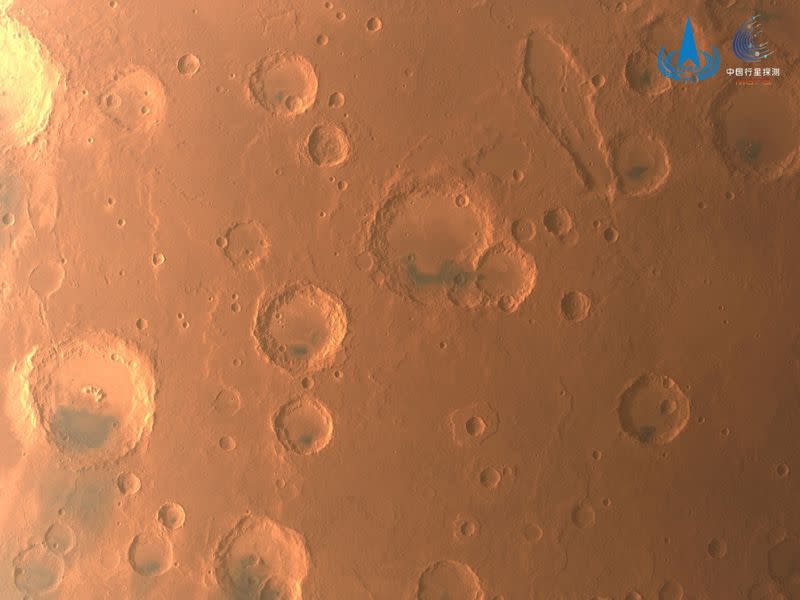 Chinese spacecraft gets pictures of the entire planet Mars