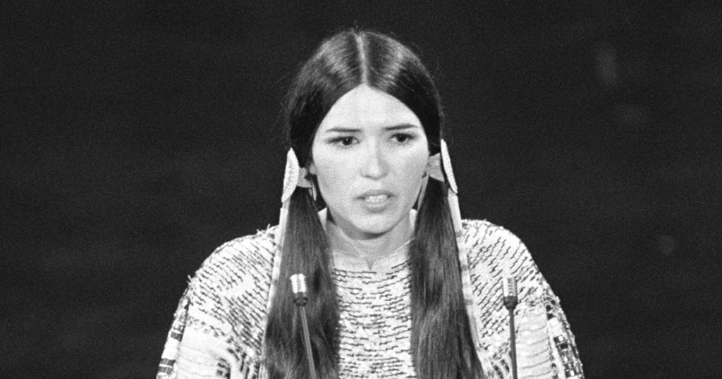 Academy apologizes to Sacheen Littlefeather for treatment when she rejected Oscar Marlon Brando in 1973