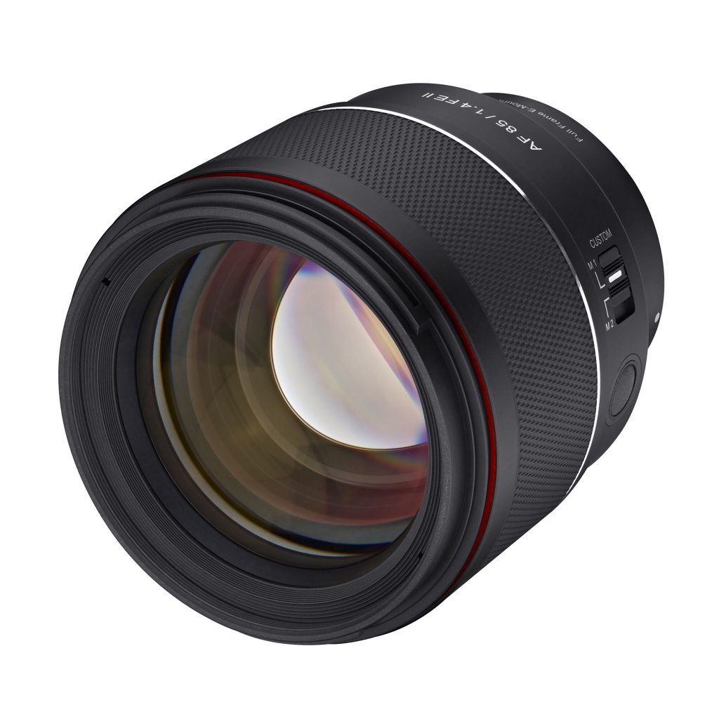 Lighter, more compact, and faster than the second generation SAMYANG AF 85mm F1.4 FE II