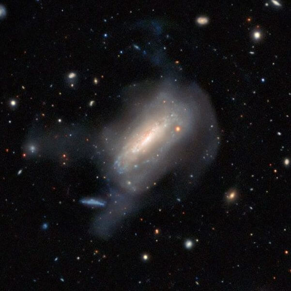 A galaxy where three supernovae were found in 17 years captured by a dark energy camera |  Sorae Portal to space