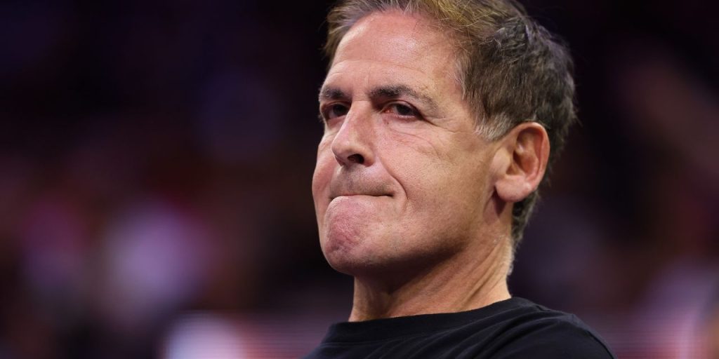 FTX bankruptcy is “someone running a company that is just as dumb as greed,” says Mark Cuban