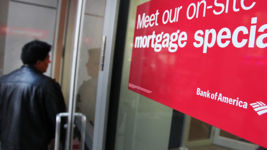 Weekly mortgage demand shrinks, interest rates rise even more