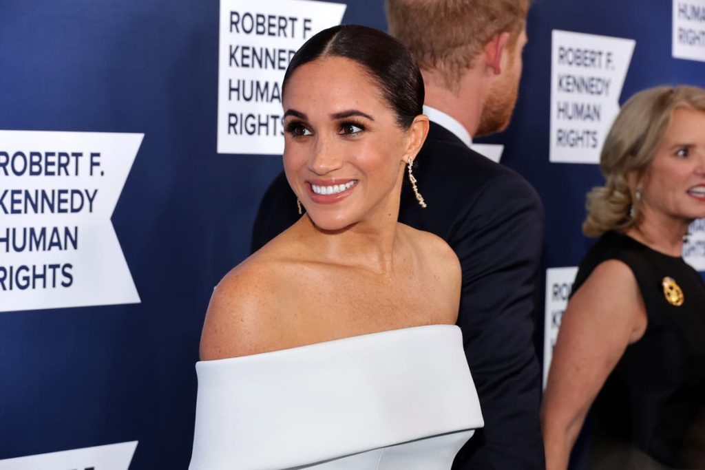 Meghan echoes Kate's Boston look at the NYC Awards hours before the Netflix documentary airs — the latest